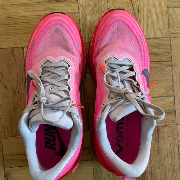 Nike Pink and Gray Women's Athletic Shoes - Picture 2 of 3